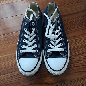 Chuck Taylor low rise converse